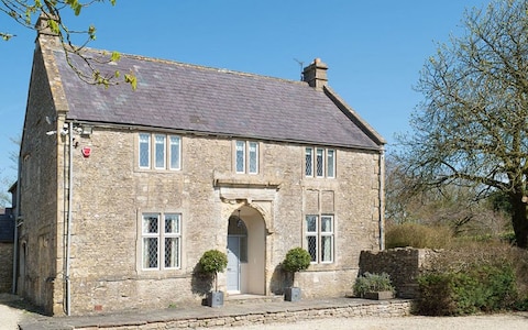 manor court, bath