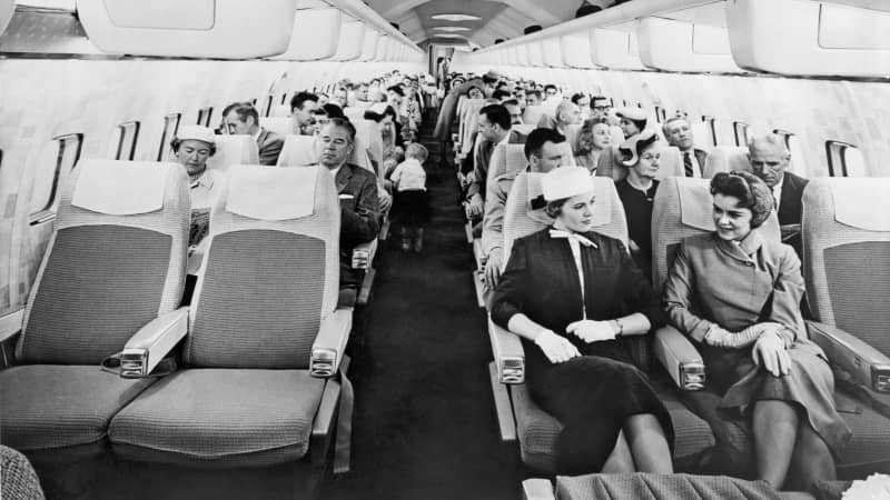 A mock-up model of the cabin of the new Boeing 707 Stratoliner, circa 1957.